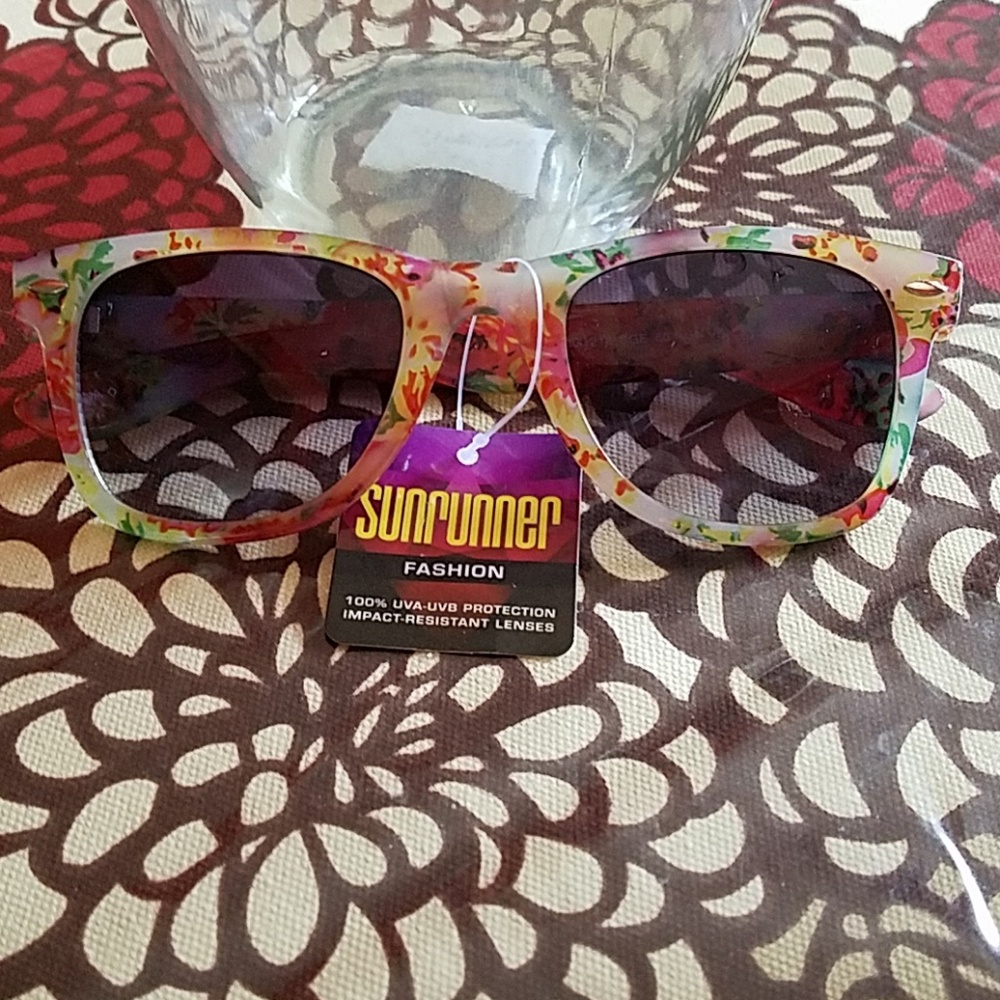 NWT Sunrunner sunglasses